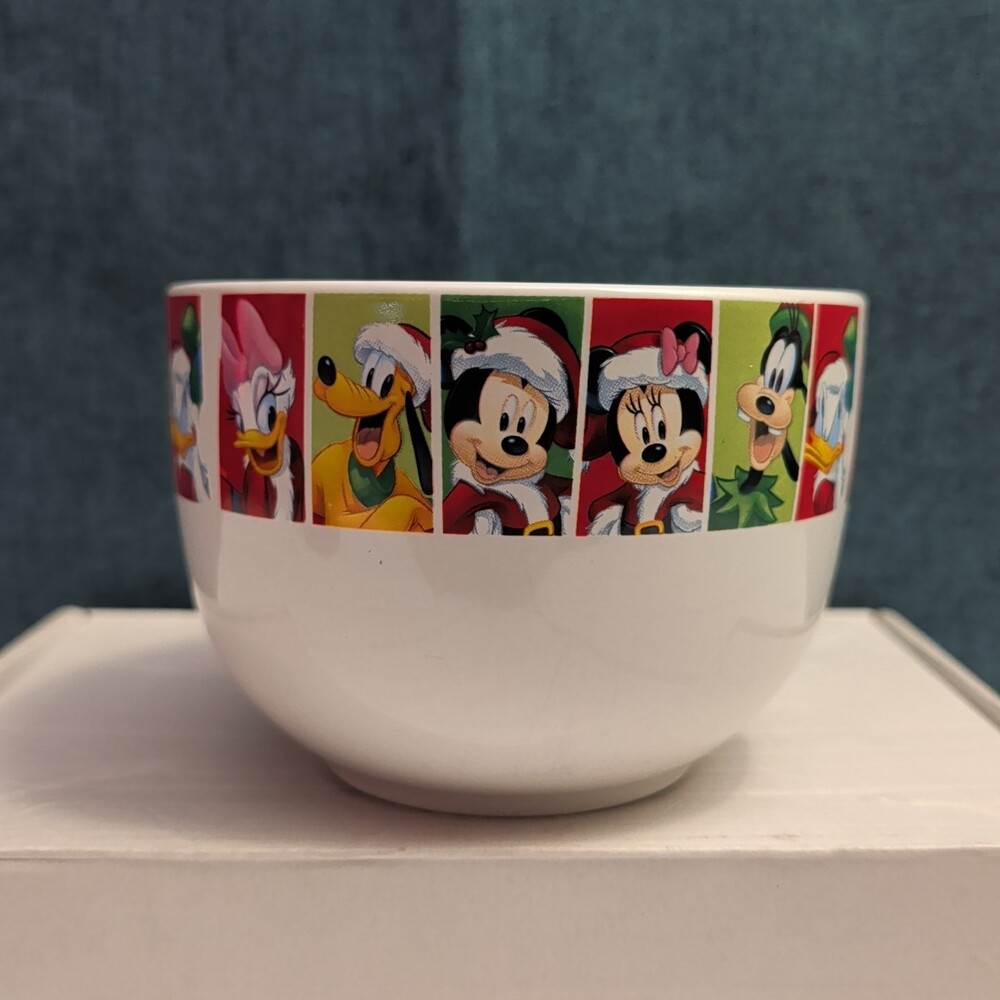 Disney Christmas Jumbo Mug Mickey Minnie Donald Goofy Pluto Galerie Oversized - Picture 1 of 16